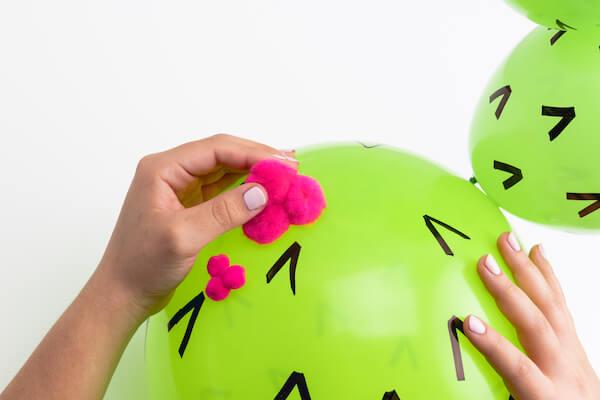 DIY cactus balloon tutorial