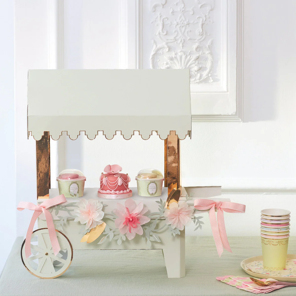 baby shower macaron cart