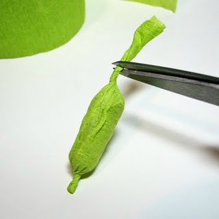 image of DIY pea pod favor tutorial